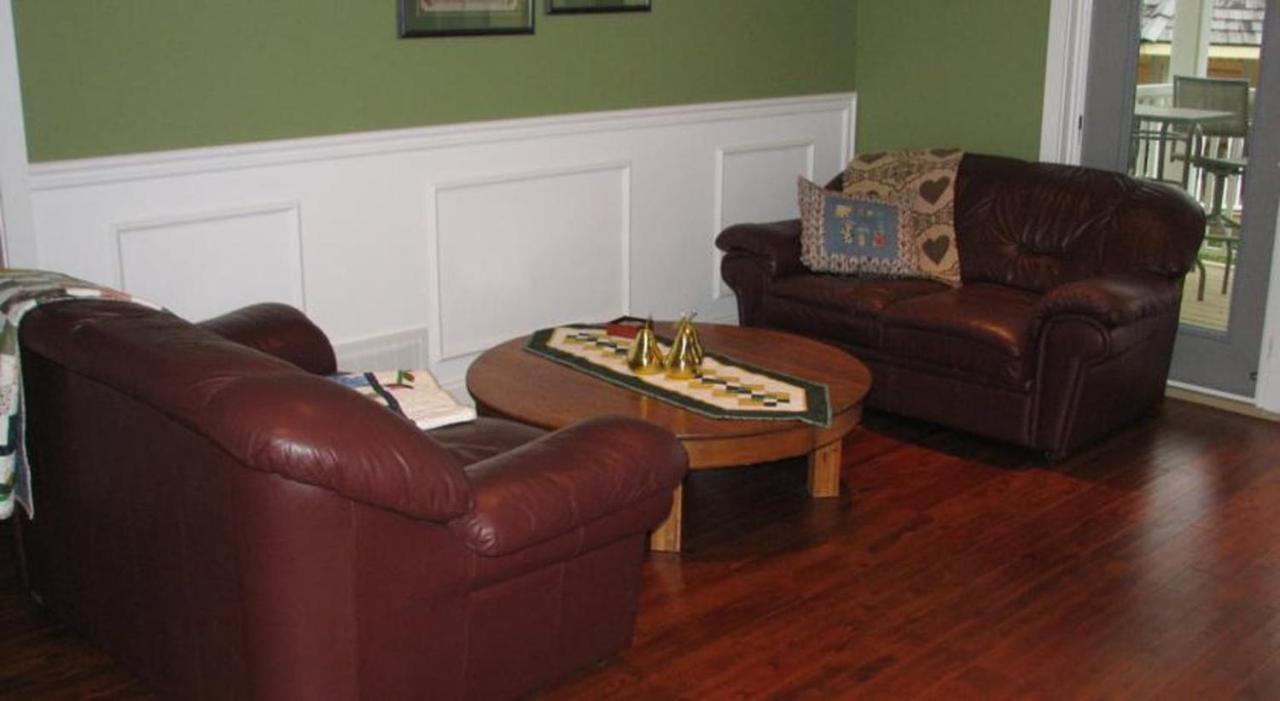 Chesterfield Inn Kelowna Extérieur photo