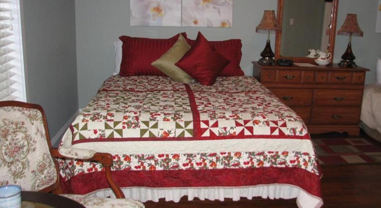 Chesterfield Inn Kelowna Chambre photo