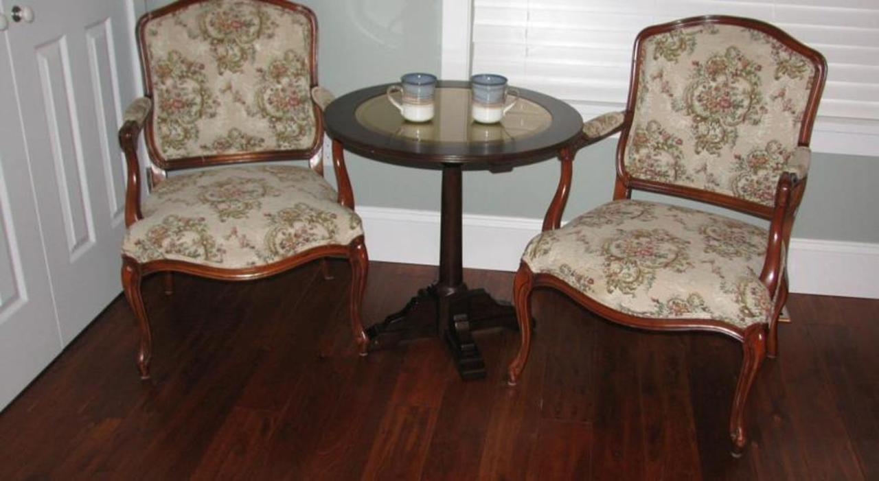 Chesterfield Inn Kelowna Extérieur photo