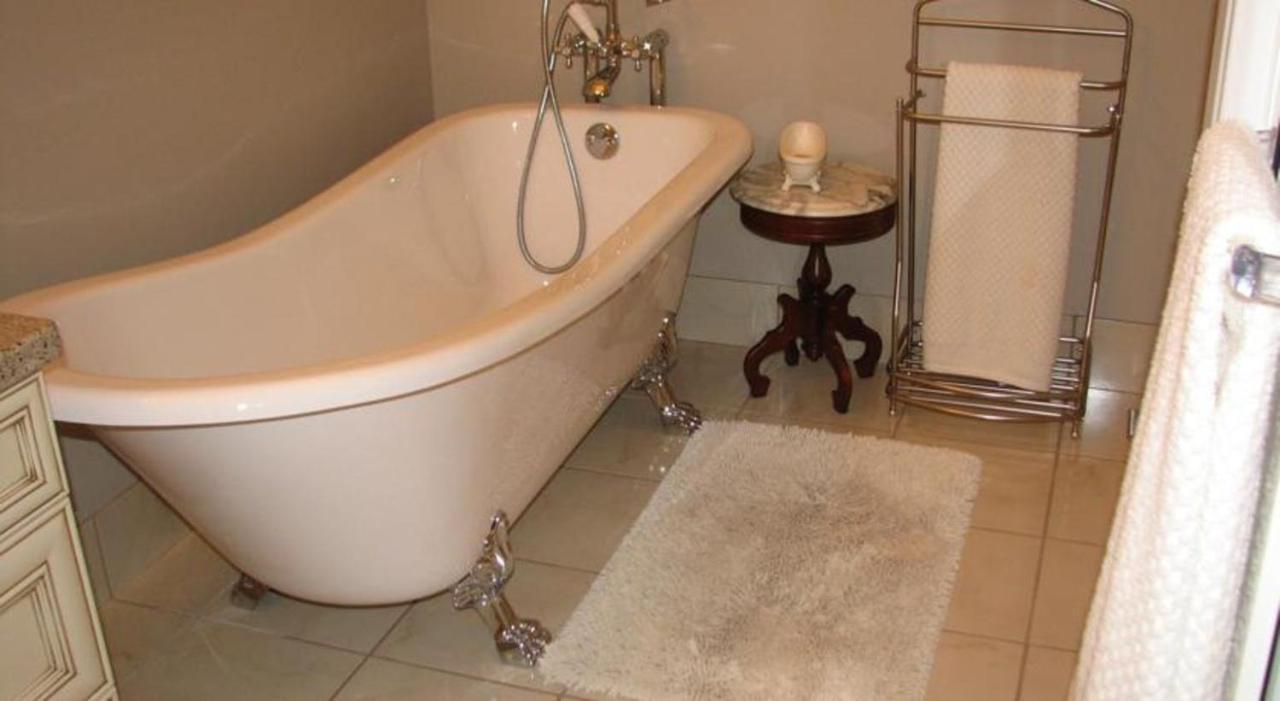 Chesterfield Inn Kelowna Chambre photo